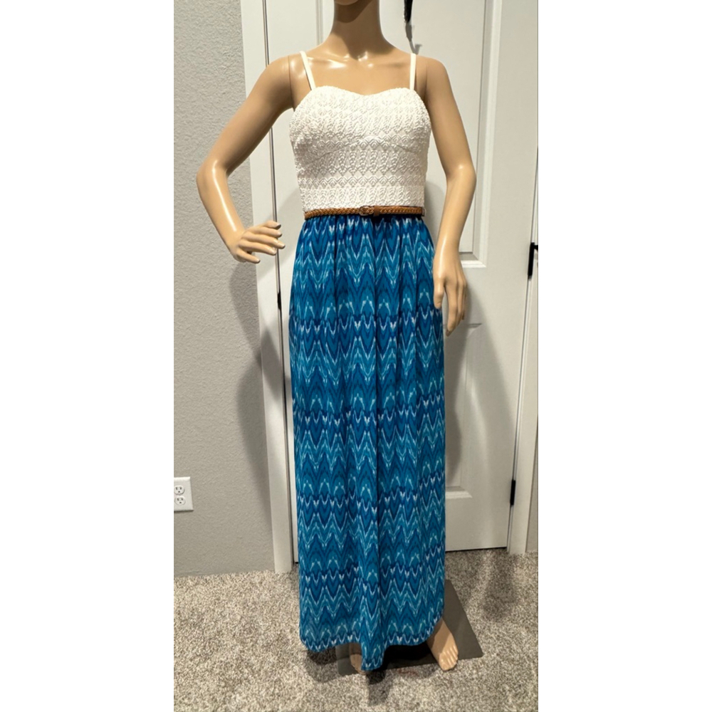 Lily Rose belted lined Maxi Dress S Blue White Ikat Print